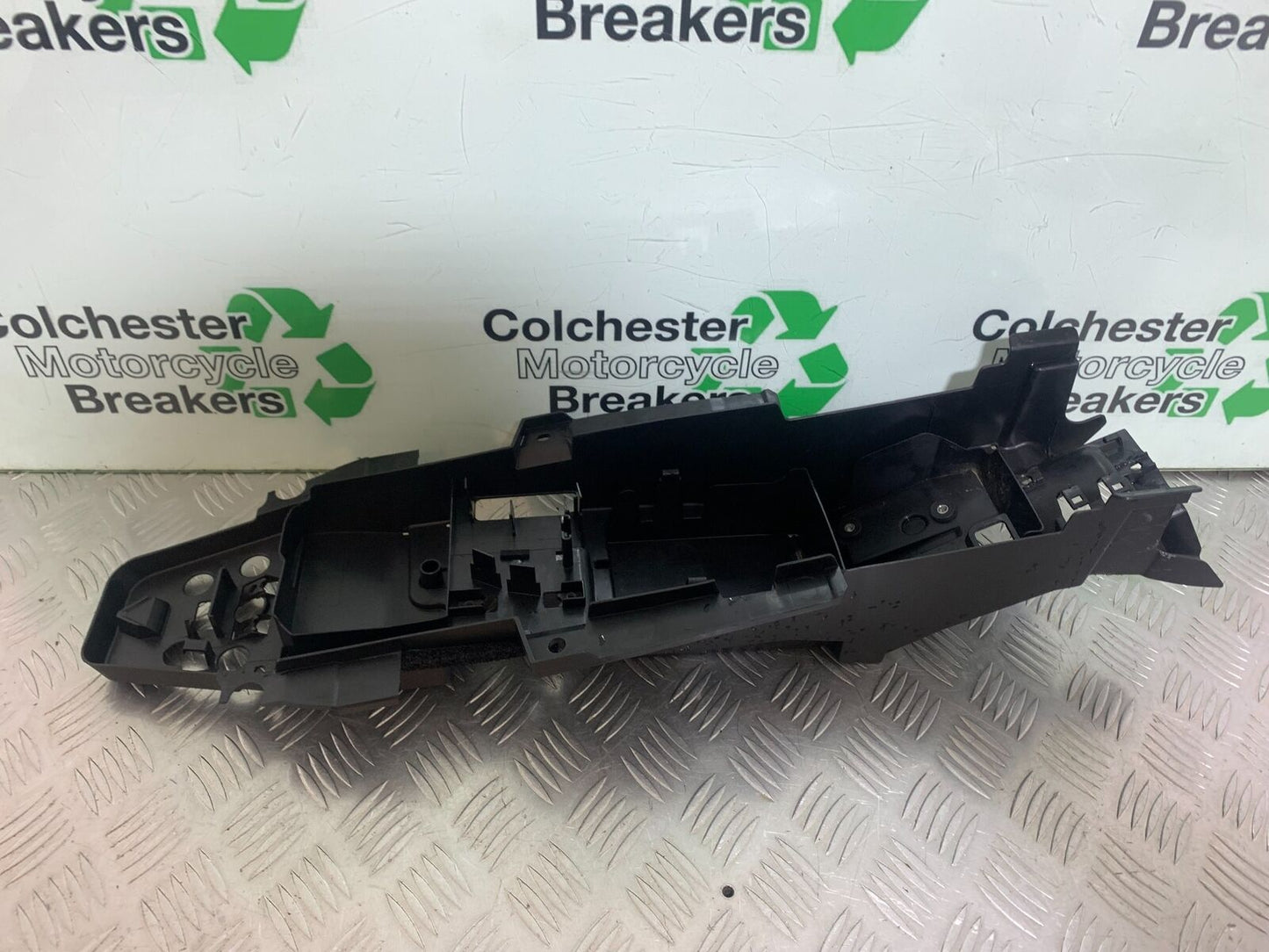 YAMAHA XSR900 XSR 900 UNDERTRAY  YEAR 2021-2022 (CMB1073)