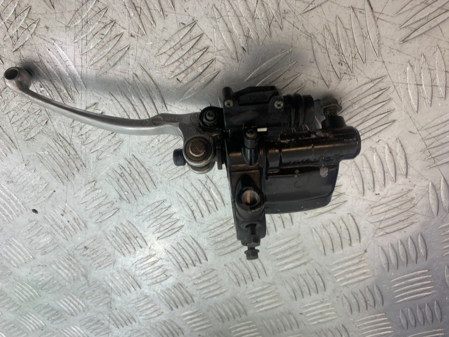 YAMAHA XJ900 XJ 900 DIVERSION FRONT MASTER CYLINDER  YEAR 1994-2002(CMB1292)