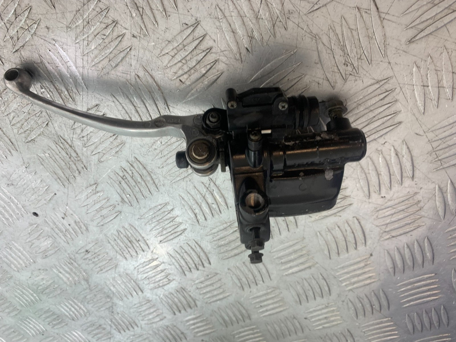 YAMAHA XJ900 XJ 900 DIVERSION FRONT MASTER CYLINDER  YEAR 1994-2002(CMB1292)