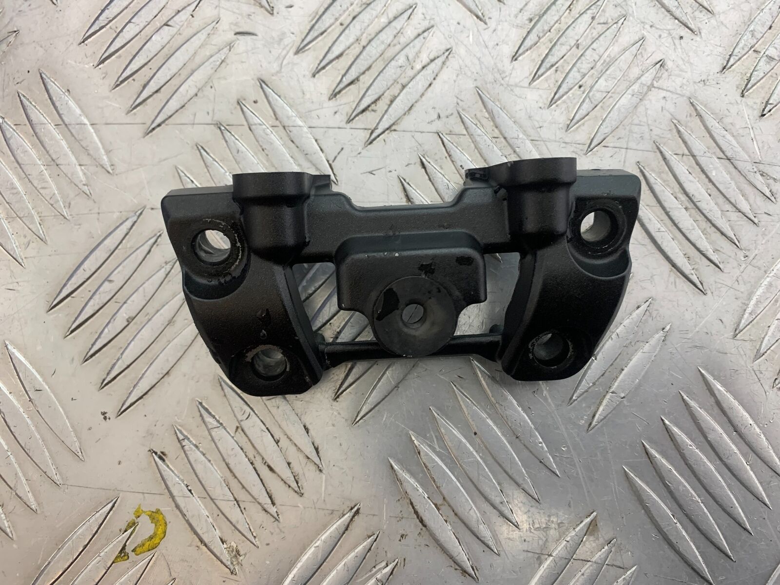 KAWASAKI Z650 ER650 KNFAN TOP YOKE CLAMP YEAR 2022-2024 (CMB1112)