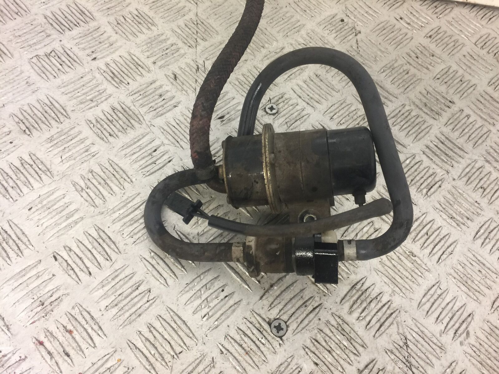 YAMAHA YZF1000 THUNDERACE PETROL PUMP YEAR 1997-2000 (STOCK 625)