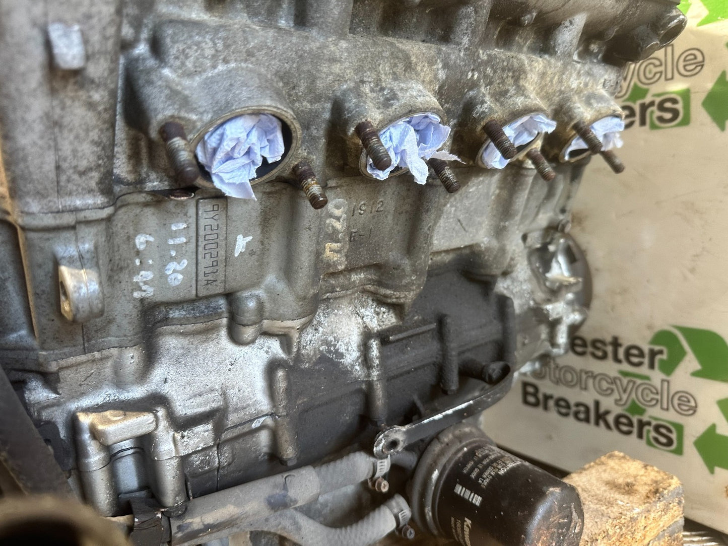 KAWASAKI ZX9R ZX9 E1 E2 ENGINE YEAR 2000-01  (CMB1171)