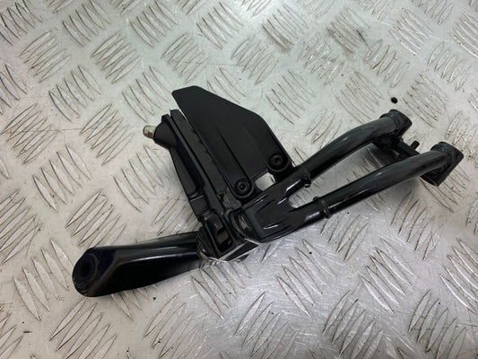 KTM 125 DUKE RIGHT REAR HANGER   YEAR 2018-2023 (CMB1185)