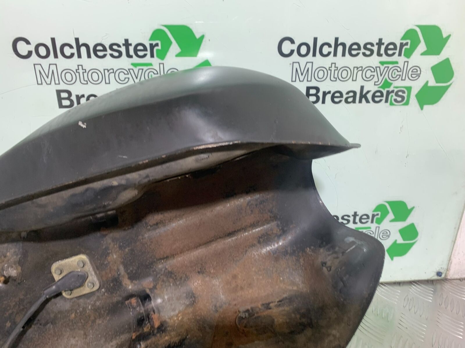 YAMAHA XJR1300 XJR 1300 PETROL TANK  1999-2003 (CMB1119)
