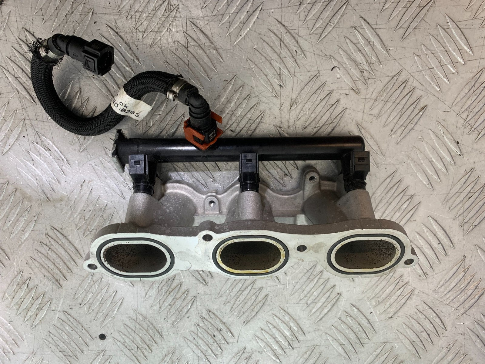 TRIUMPH TRIDENT 660 INJECTORS AND MANIFOLD YEAR 2021-2024 (CMB1295)
