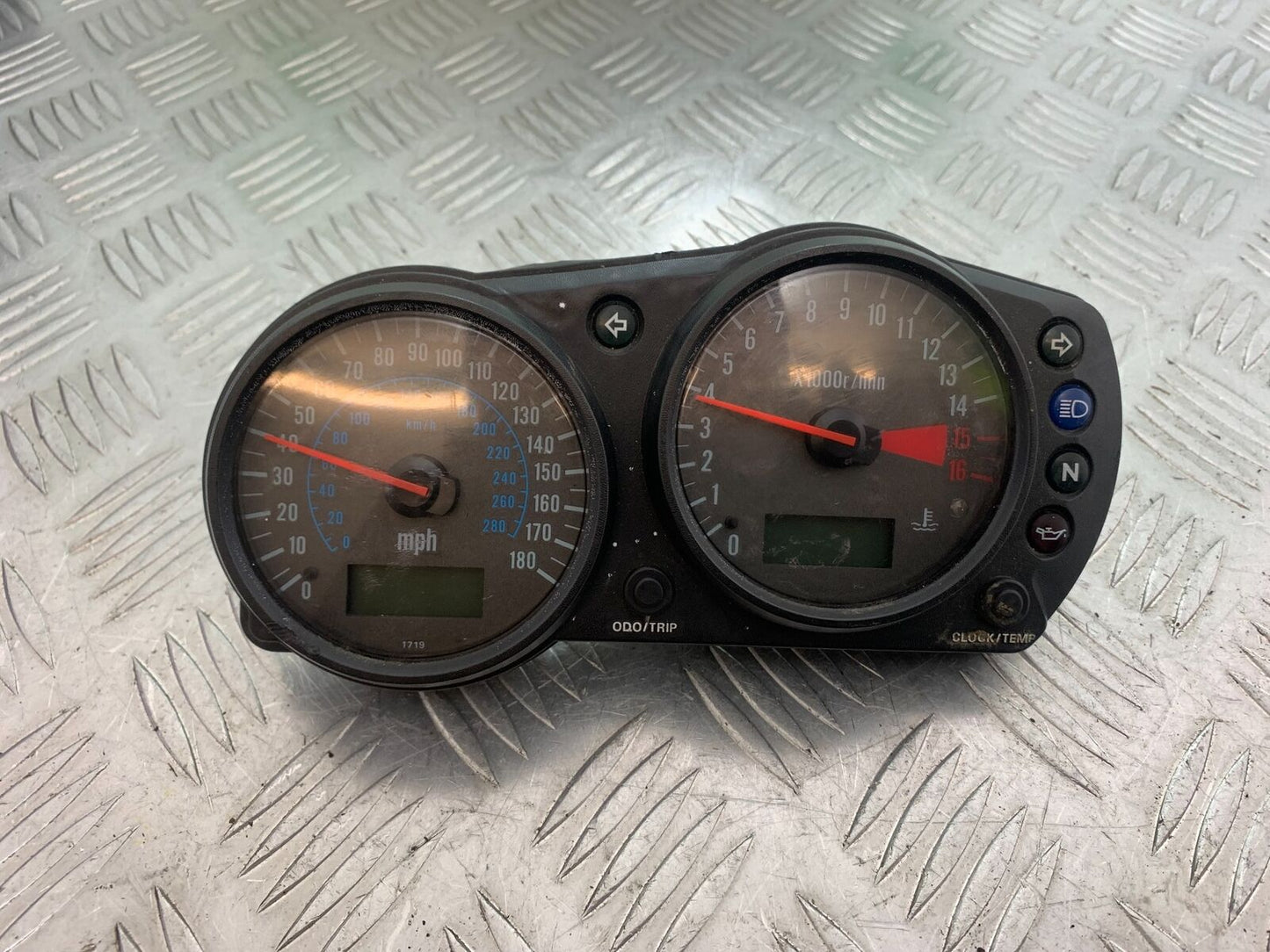 KAWASAKI ZX6R ZX636 CLOCKS SPEEDO DASH   YEAR 2002  (CMB1100)