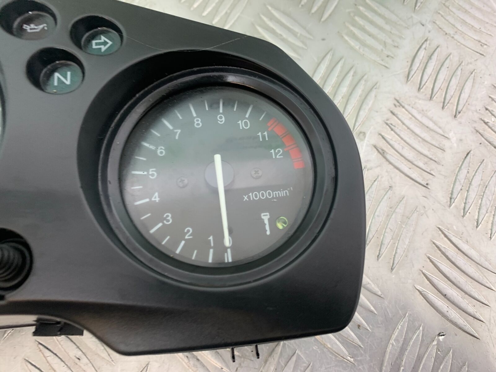 HONDA CBR1100 BLACKBIRD CLOCKS SPEEDO DASH    YEAR 1999-2005 (CMB1103)
