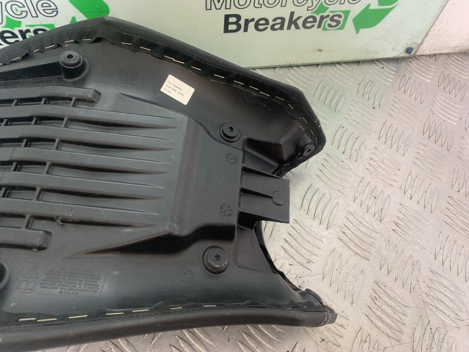 TRIUMPH 675 STREET TRIPLE SEAT  2013-2016 (CMB1186)
