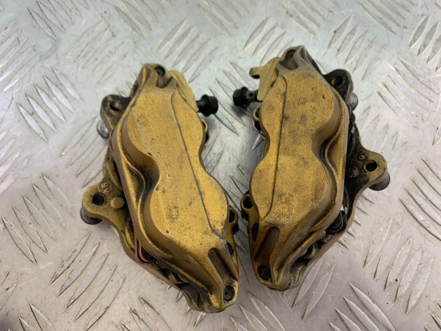 HONDA CBR 929 RRY FIREBLADE FRONT BRAKE CALIPERS  YEAR 2000-01 (CMB1094)