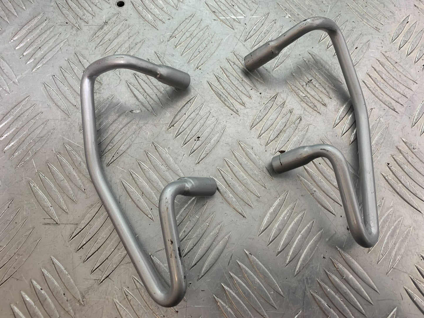 HUSQVARNA TE630 TE 630 GRAB HANDLES   YEAR 2010-11 (CMB1120)
