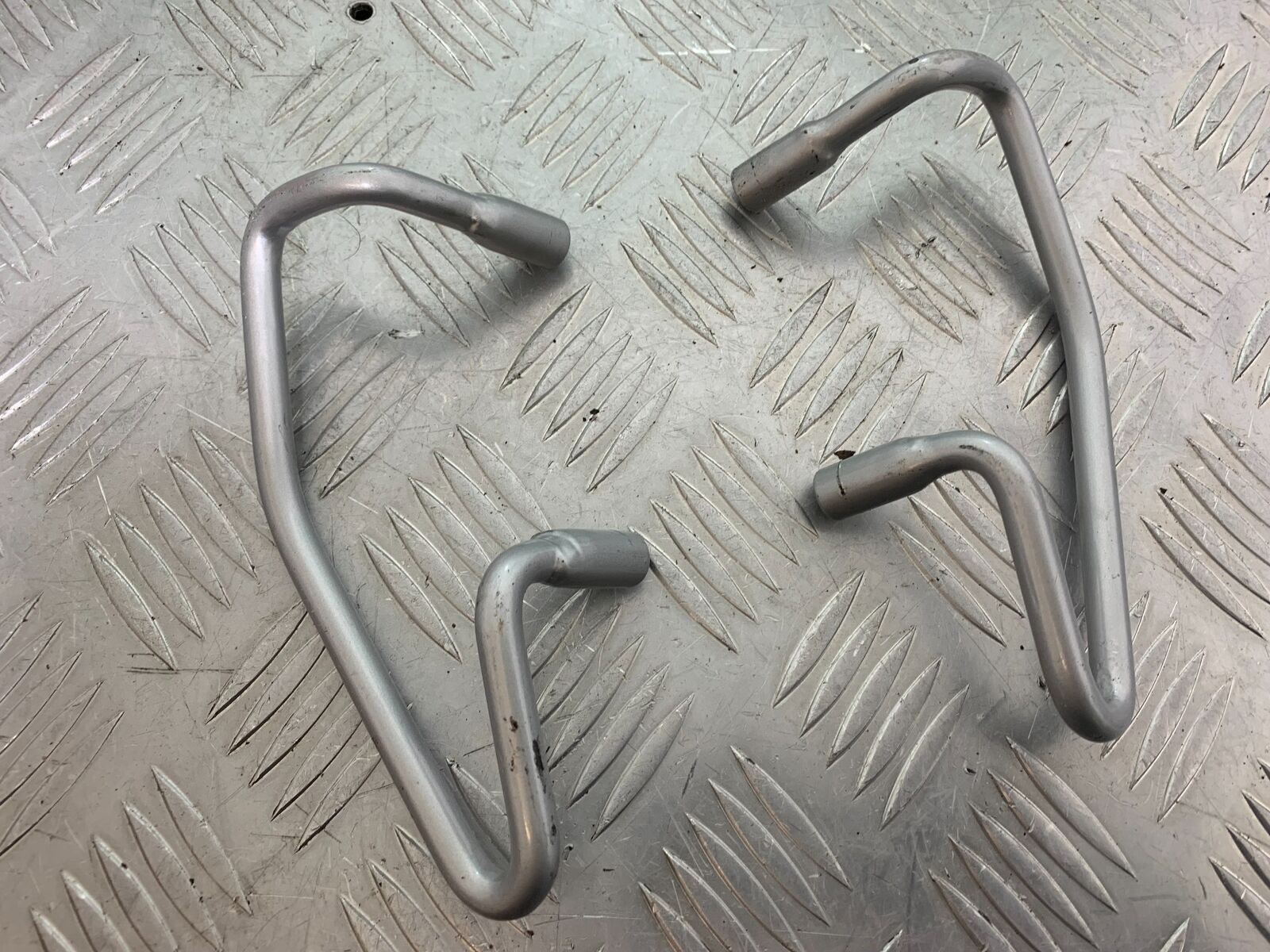 HUSQVARNA TE630 TE 630 GRAB HANDLES   YEAR 2010-11 (CMB1120)