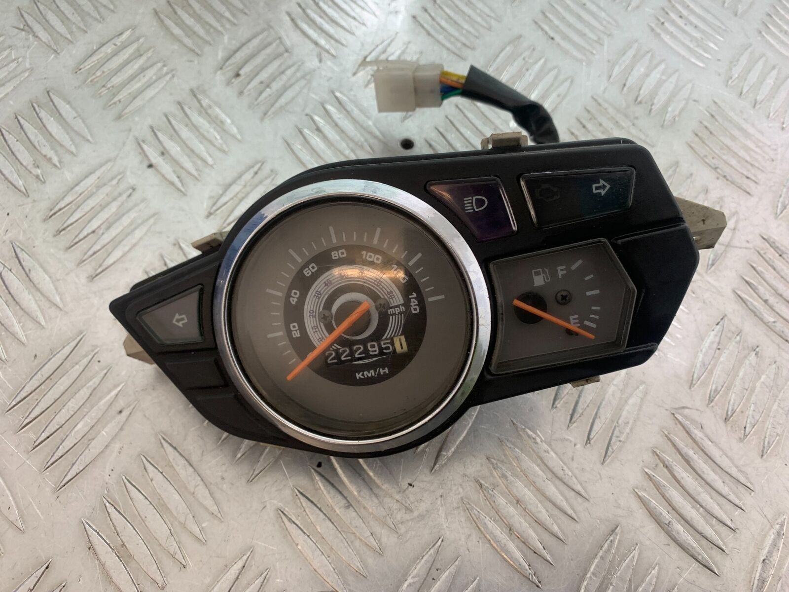 LEXMOTO MATADOR 125 JJ125T-17 CLOCKS SPEEDO DASH   (CMB1115)
