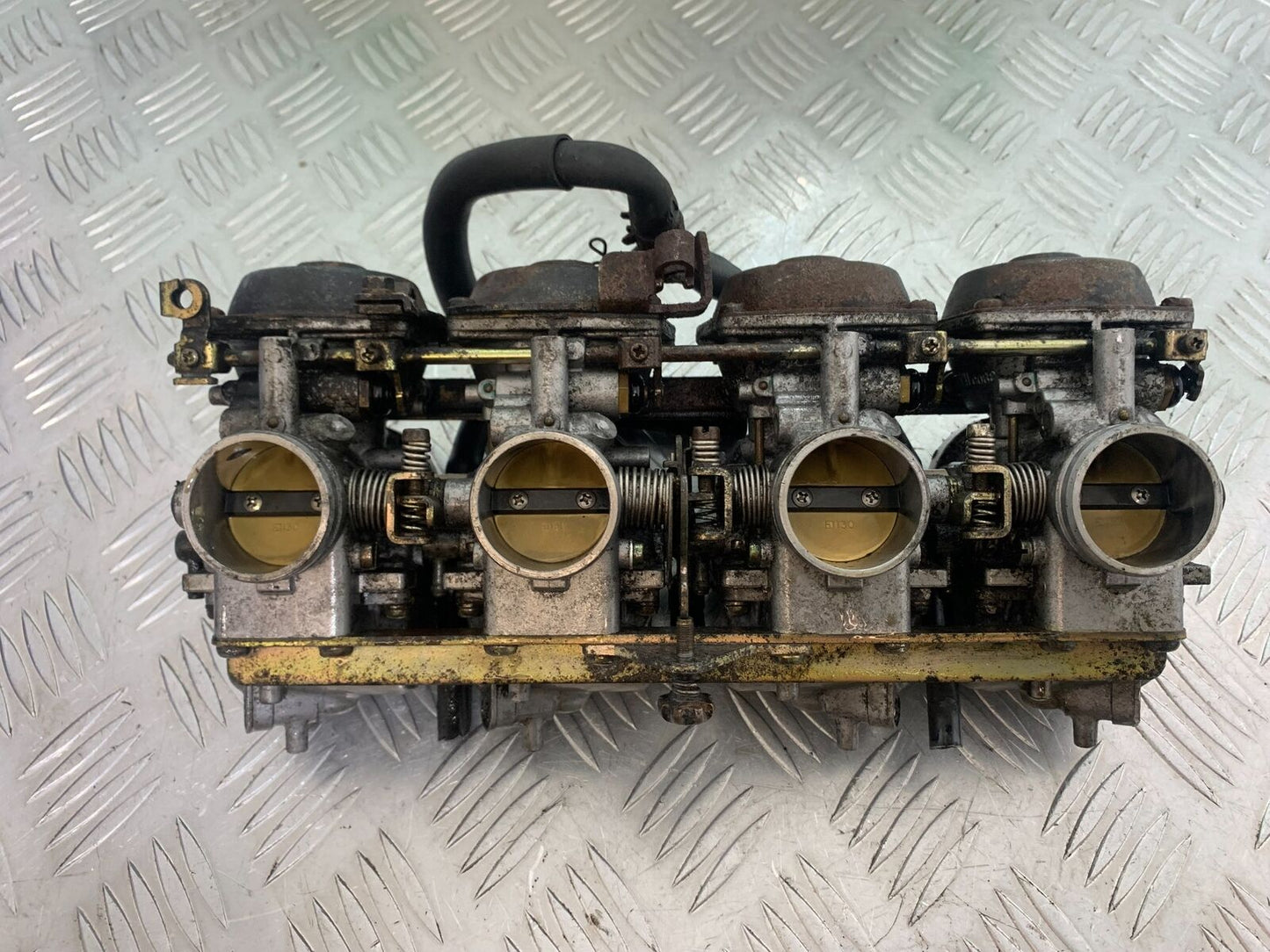 YAMAHA FJ1100 FJ 1100 CARBS  YEAR 1984-1985 (CMB1101)