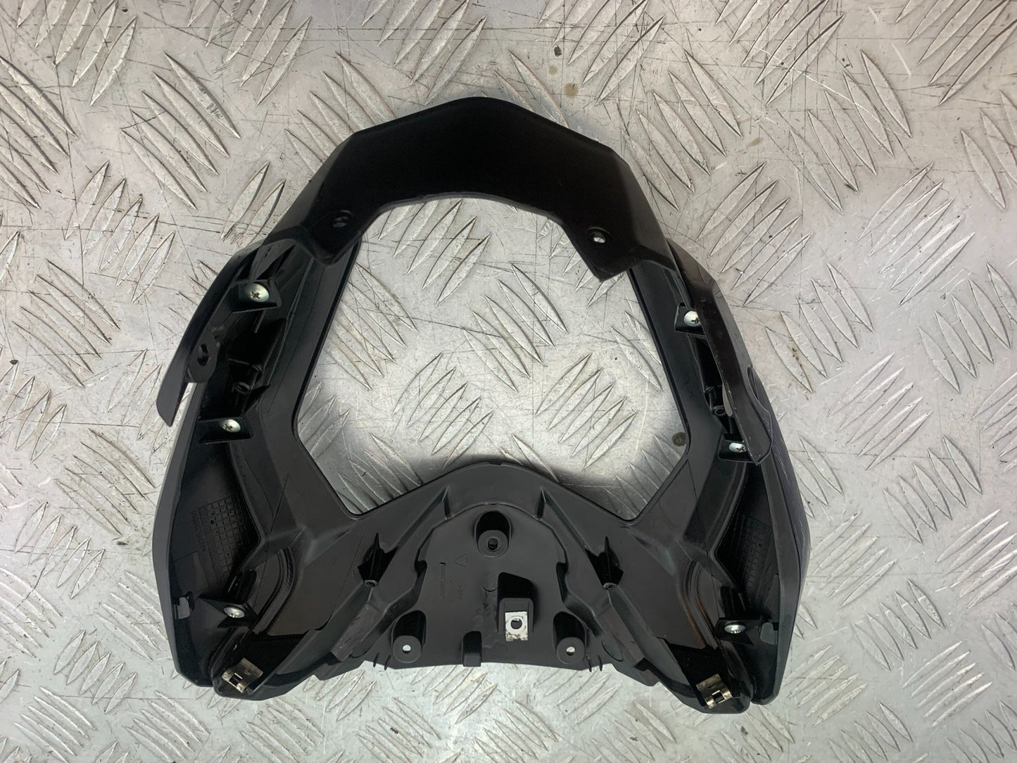 BENELLI BN125 BN 125 HEADLIGHT COWL  YEAR 2018-2021 (CMB1194)