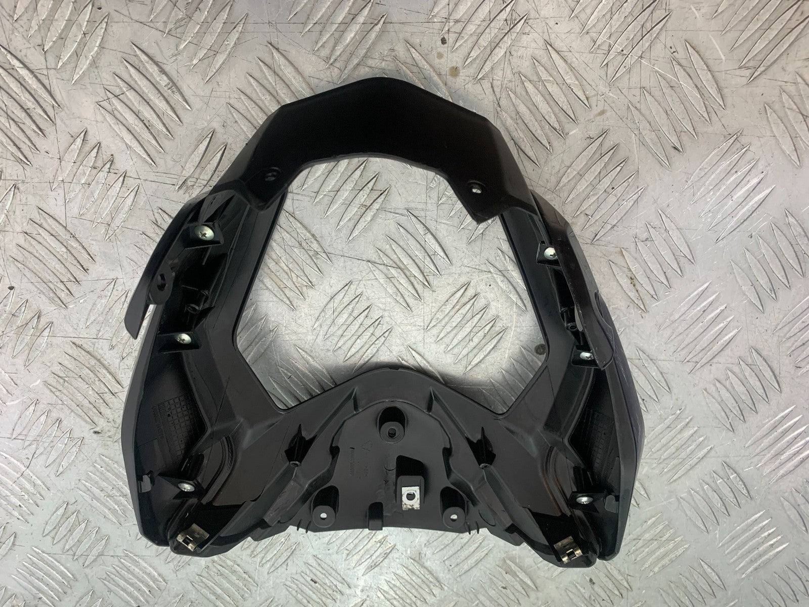 BENELLI BN125 BN 125 HEADLIGHT COWL  YEAR 2018-2021 (CMB1194)