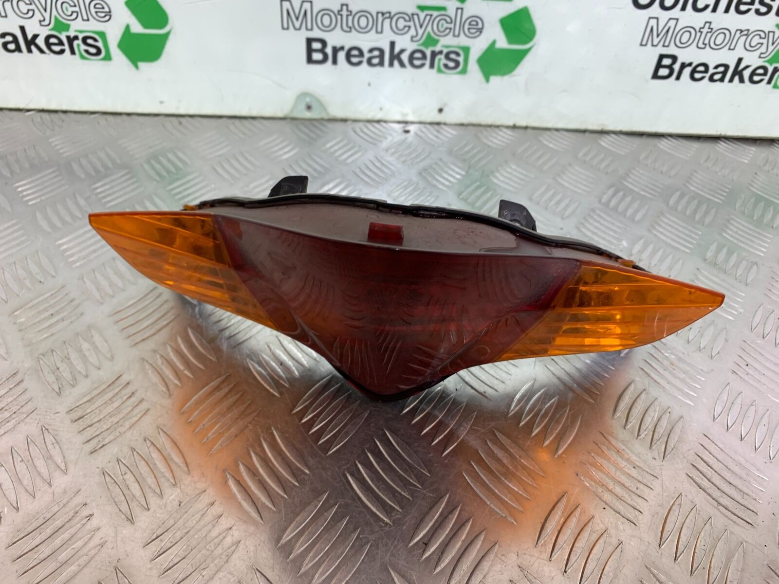 HONDA VFR800 VFR 800 V-TEC REAR LIGHT  YEAR 2002 -09 (CMB1012)