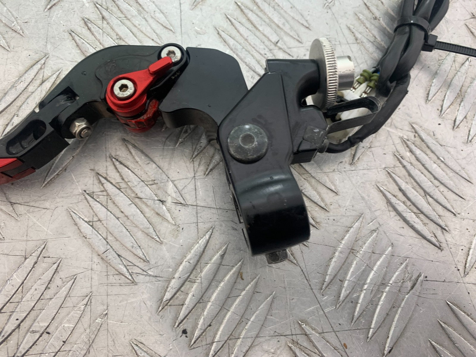 APRILIA RS660 RS 660 CLUTCH LEVER AND BRACKET  YEAR 2020-2024 (CMB1202)
