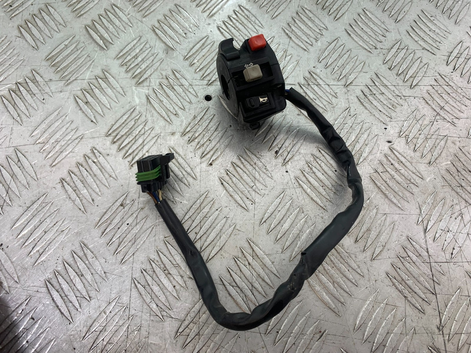 DUCATI 996 SPS 748 916 998 LEFT SWITCH GEAR 1999-2000 (CMB1209)