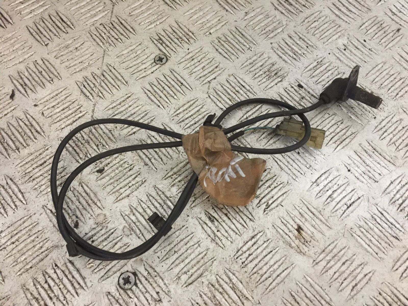 TRIUMPH TROPHY 1215 SE FRONT ABS SENSOR  2012-2017 (STOCK 740)