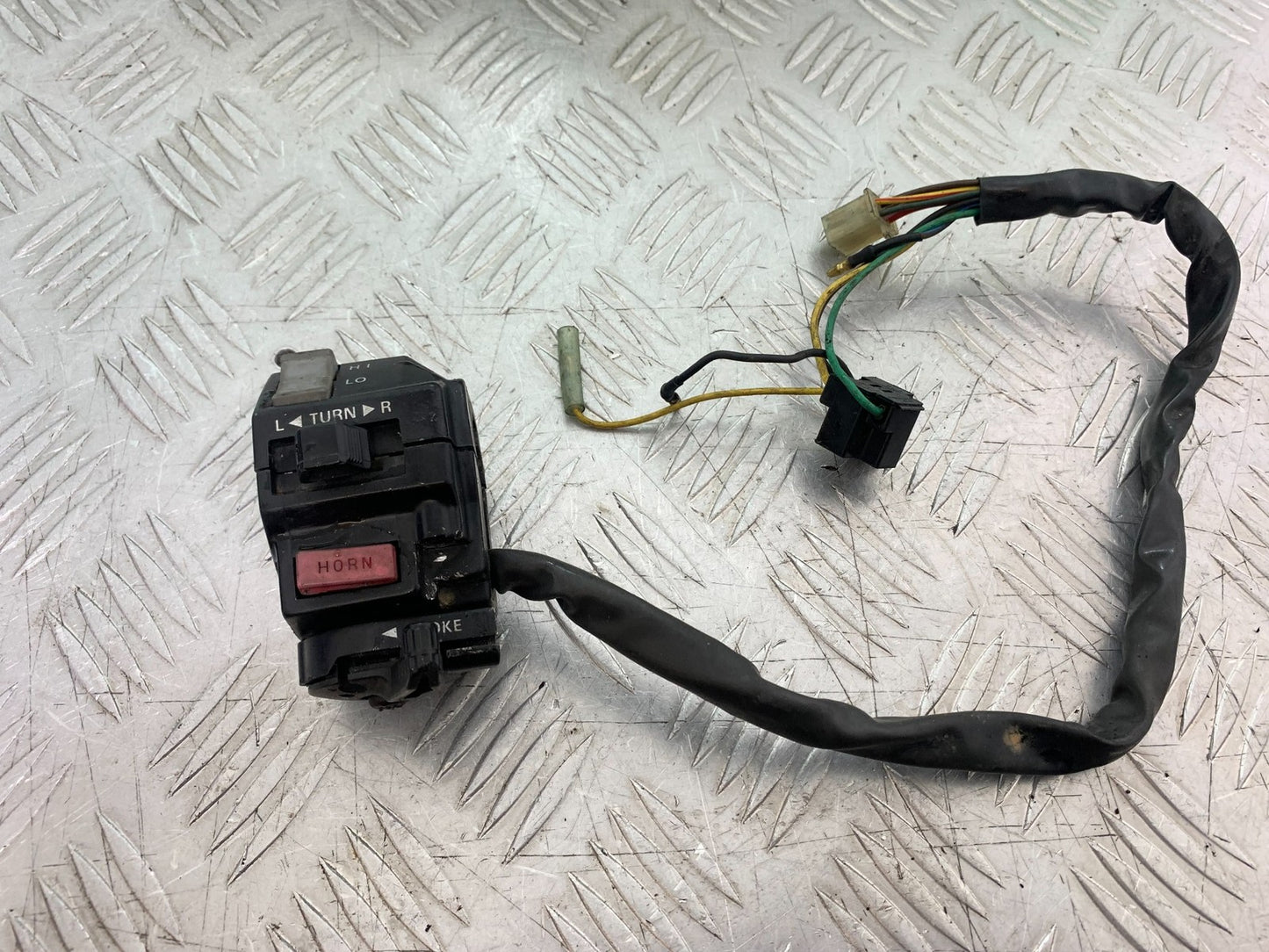 YAMAHA XV1100 XV 1100 VIRAGO LEFT SWITCH GEAR  1990-1999 (CMB1243)