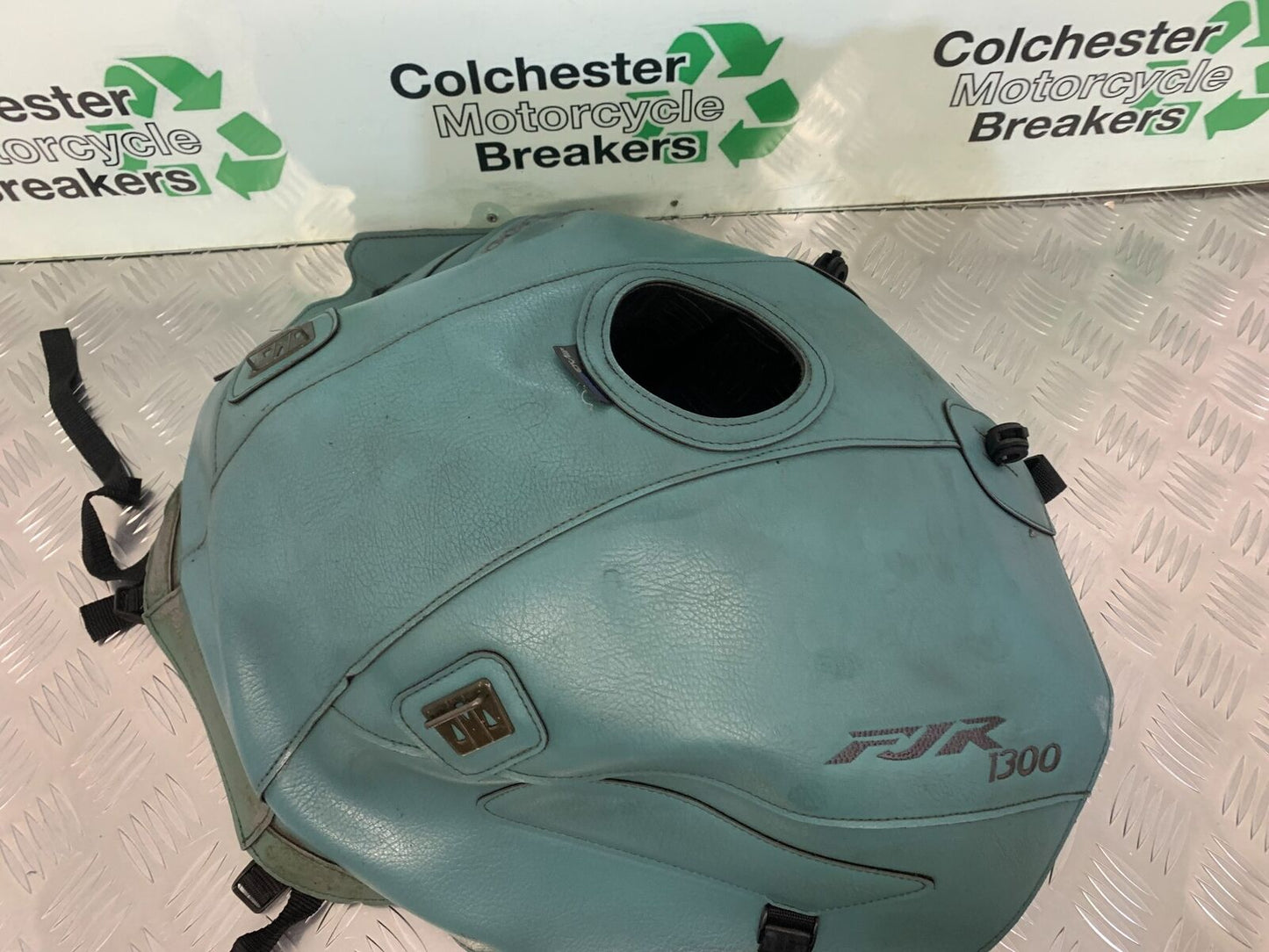 YAMAHA FJR1300 FJR 1300 BAGSTER TANK COVER   YEAR 2001-05 (STOCK 946)