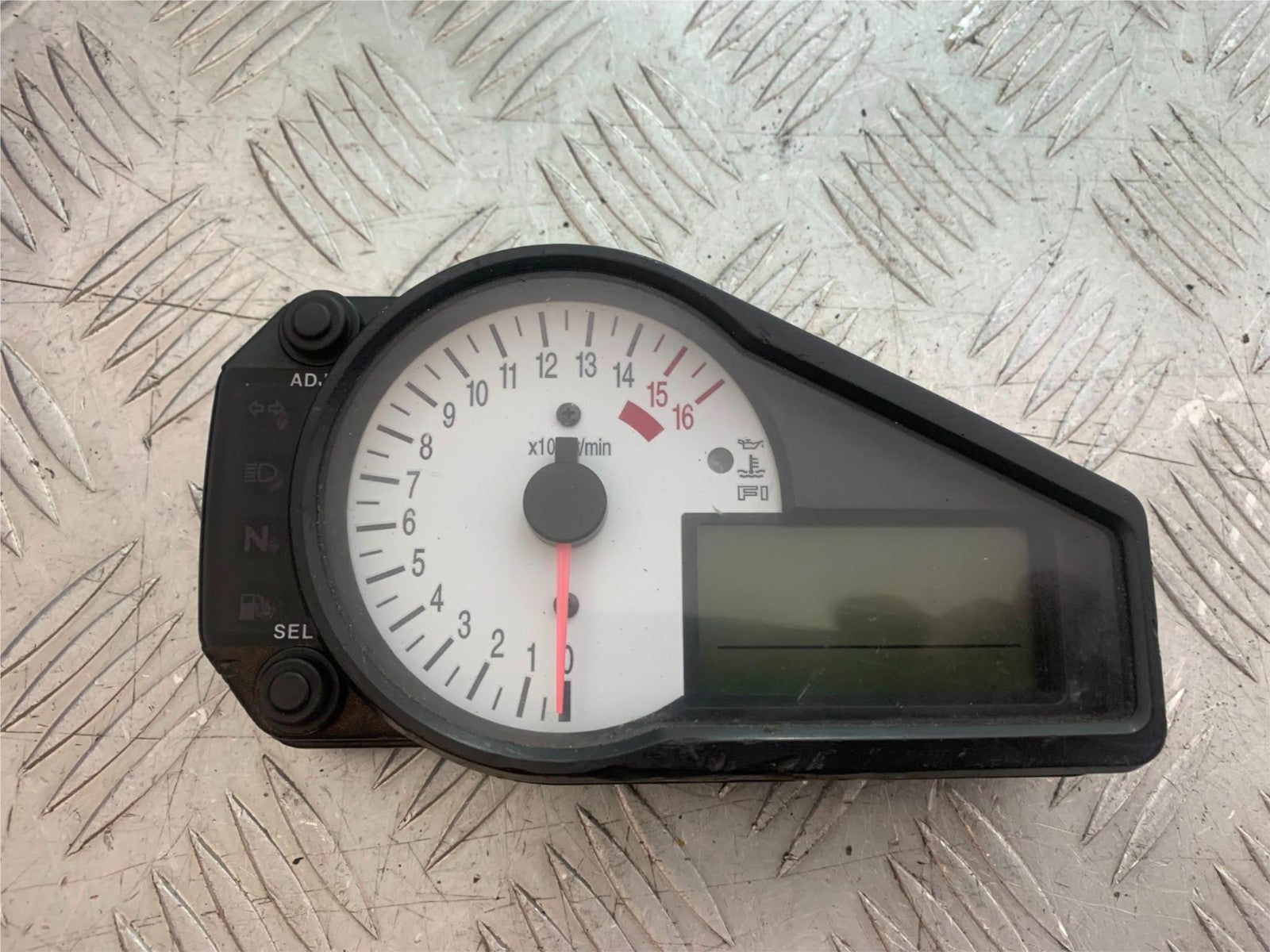 SUZUKI GSXR750 GSXR 750 K4 K5 CLOCKS SPEEDO DASH  2004-2005 (CMB1319)