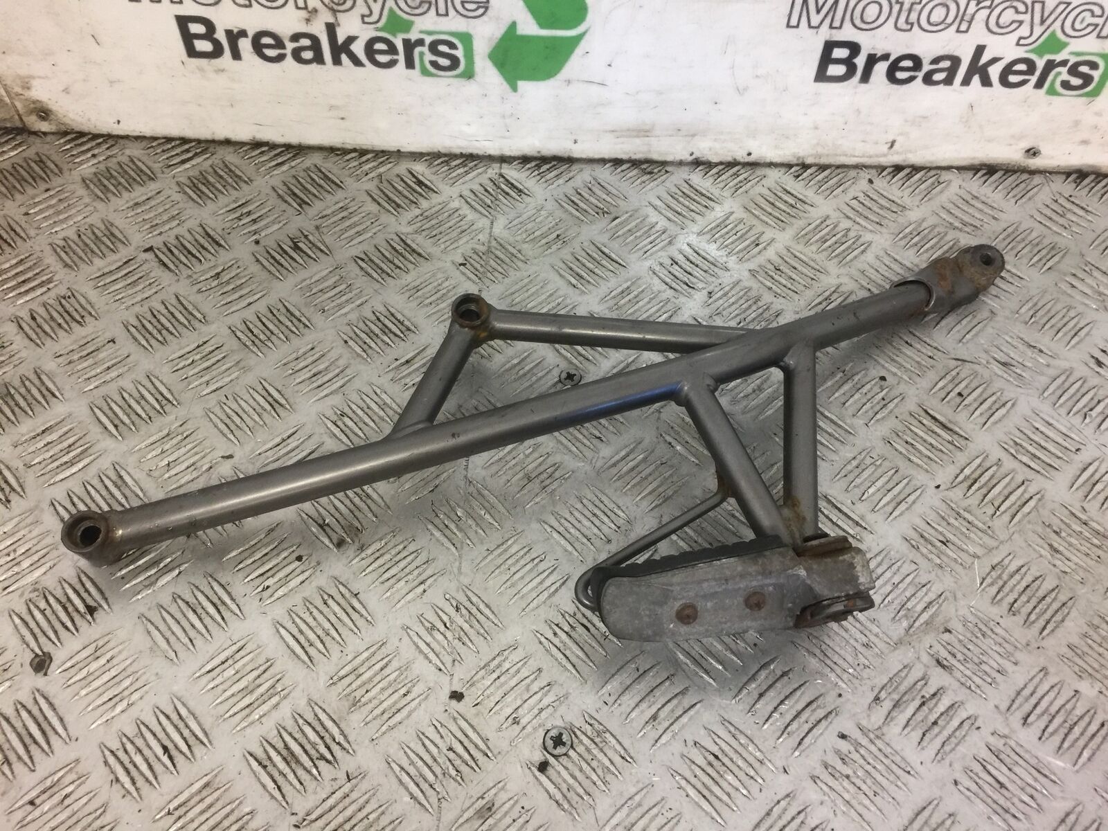 KAWASAKI 650 VERSYS RIGHT REAR HANGER AND PEG  YEAR 2011 (STOCK 478) ABS