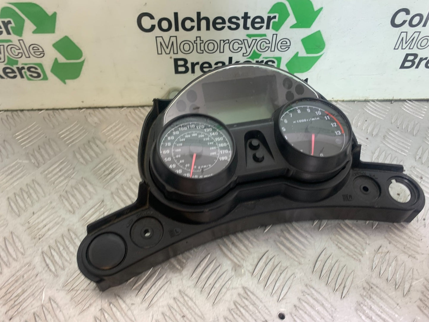 KAWASAKI GTR1400 GTR 1400 CLOCKS SPEEDO DASH  YEAR 2007-2009 (CMB1174)