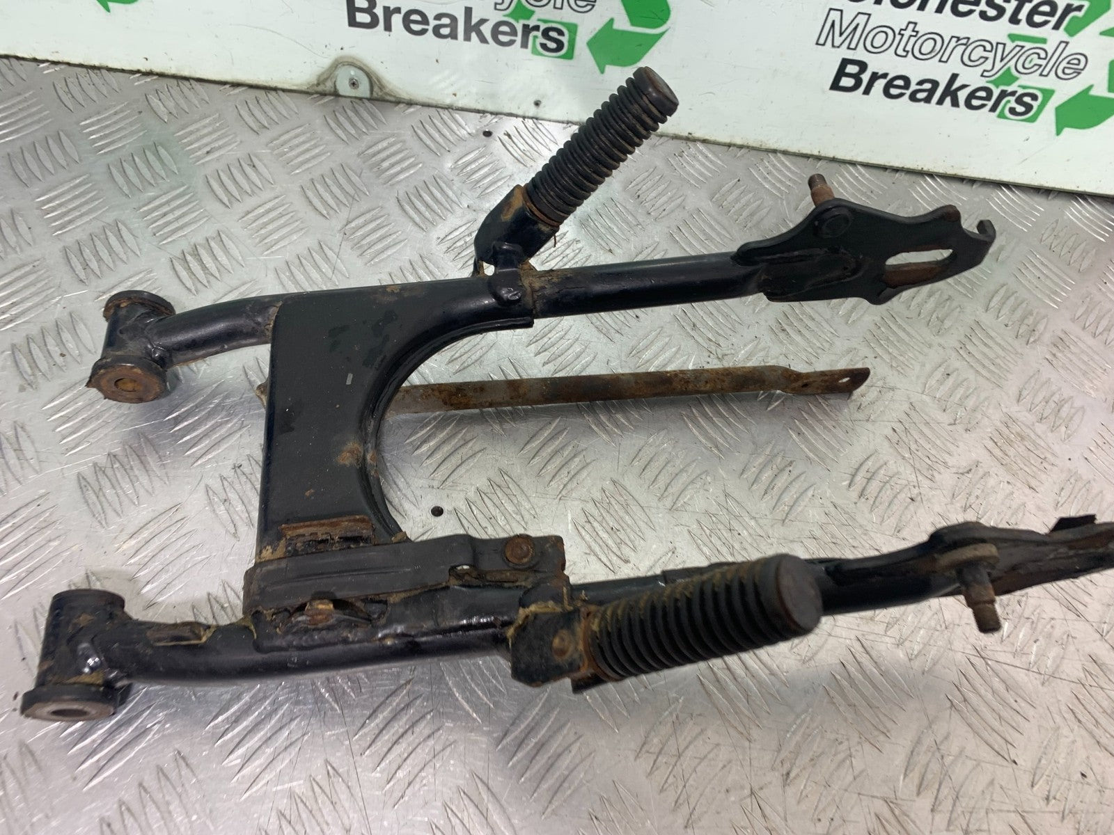 HONDA CG125 CG 125 SWINGARM   YEAR 1998-2000 (CMB1282)