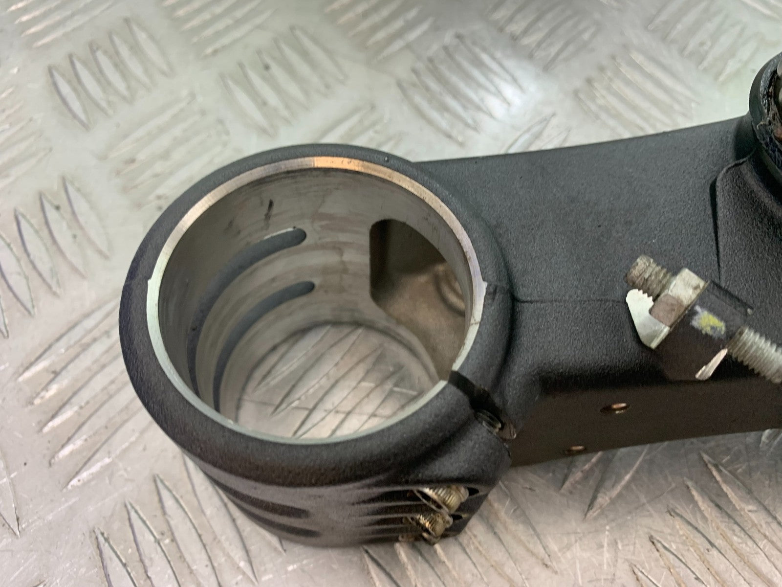 DUCATI 1299 PANIGALE BOTTOM YOKE  YEAR 2016 (CMB 1187)