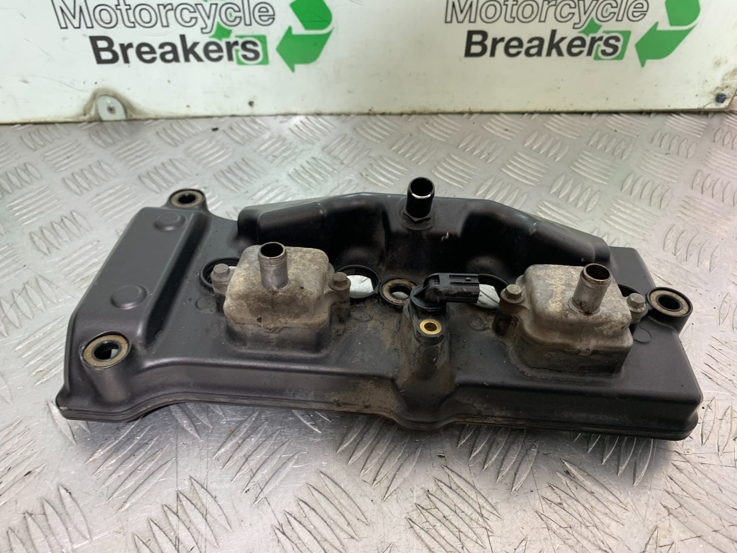 HONDA CBR1000 RR ROCKER COVER  YEAR 2008-2011 (CMB1330)
