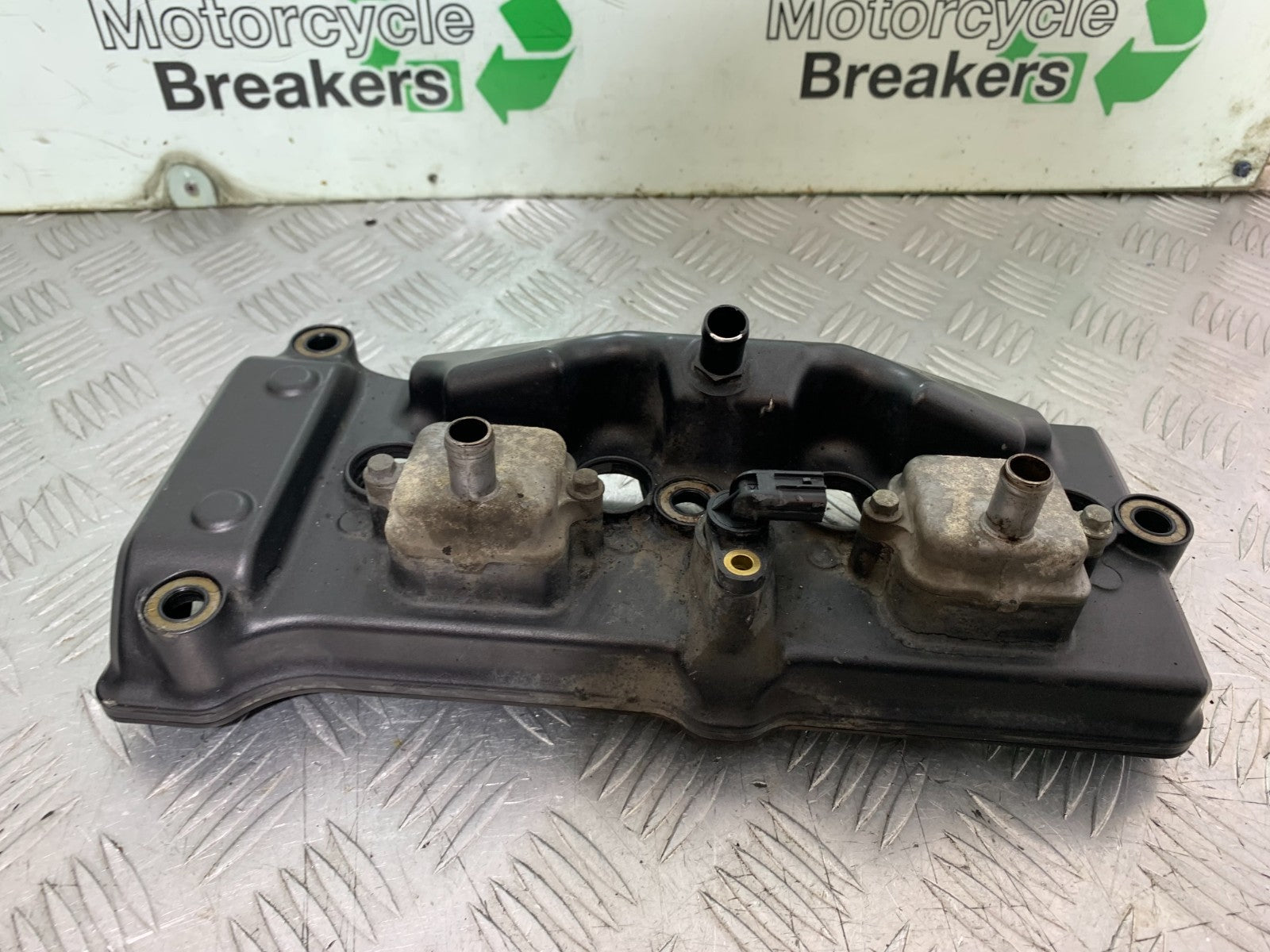 HONDA CBR1000 RR ROCKER COVER  YEAR 2008-2011 (CMB1330)