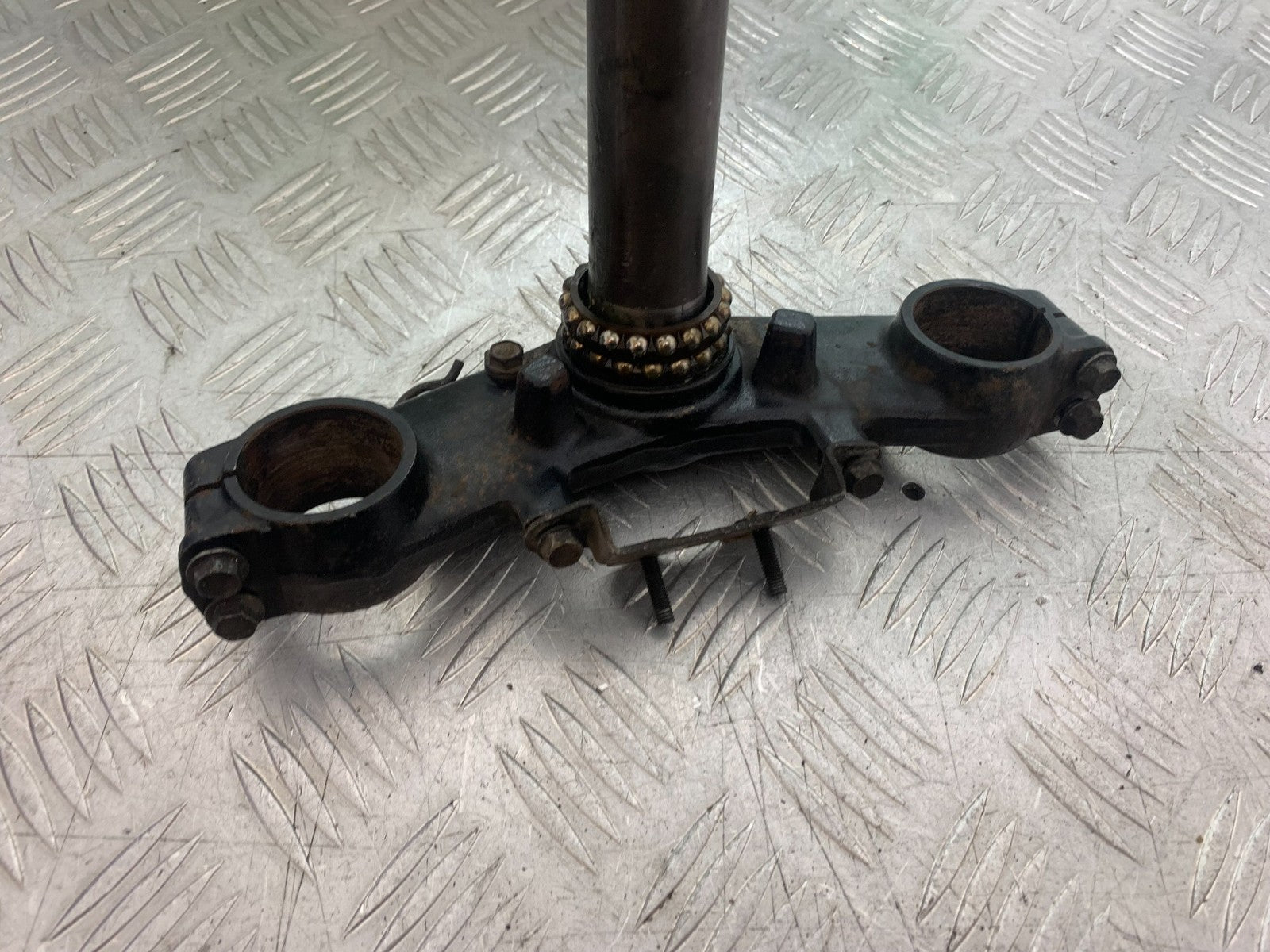 KAWASAKI Z750 Z 750 BOTTOM YOKE YEAR 2004-2006  (CMB1234)