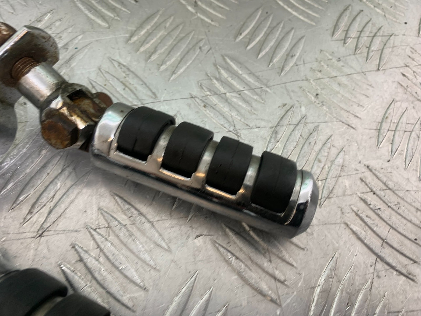 HONDA VT750 SHADOW FOOTPEGS   YEAR 2003-2004 (CMB1265)