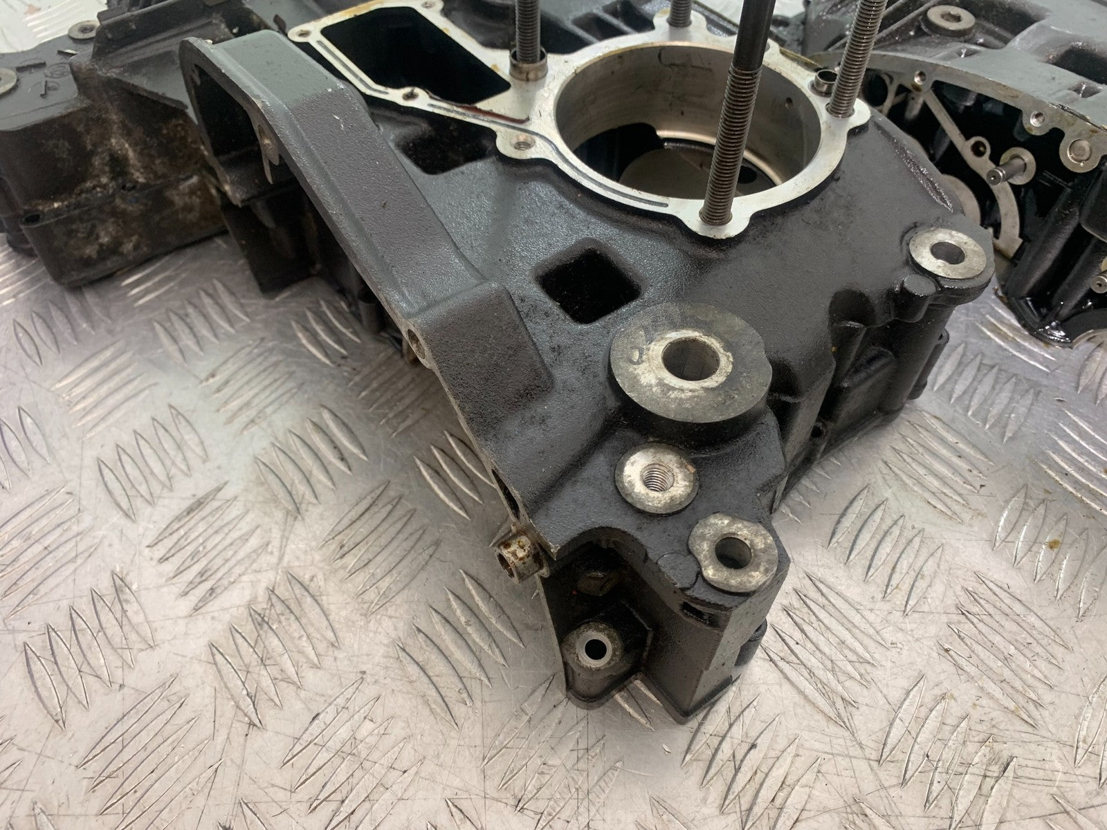 BMW R1100 RT R 1100 RT ENGINE CRANK CASINGS  YEAR 1996-2001 (CMB1095)