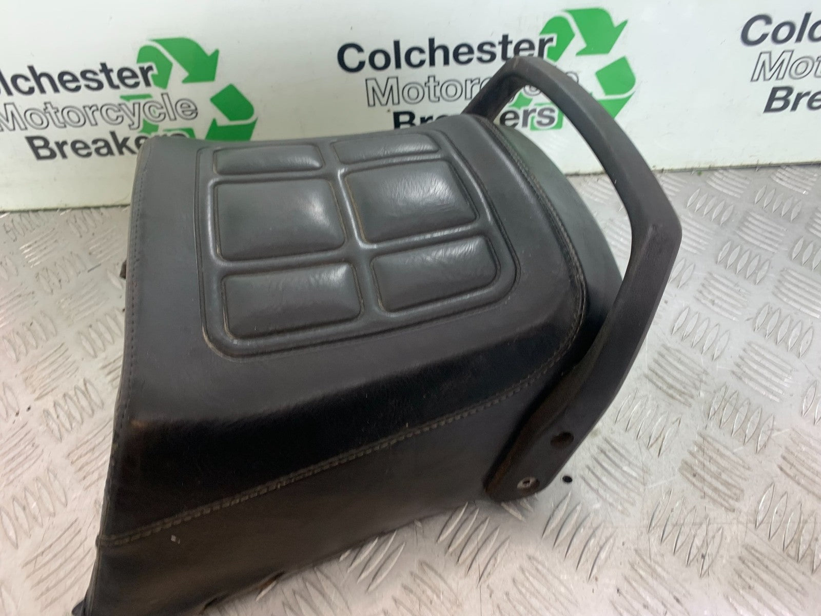 HONDA GL500 GL 500 SILVERWING REAR SEAT AND GRAB RAIL  YEAR 1981-82  (CMB1168)