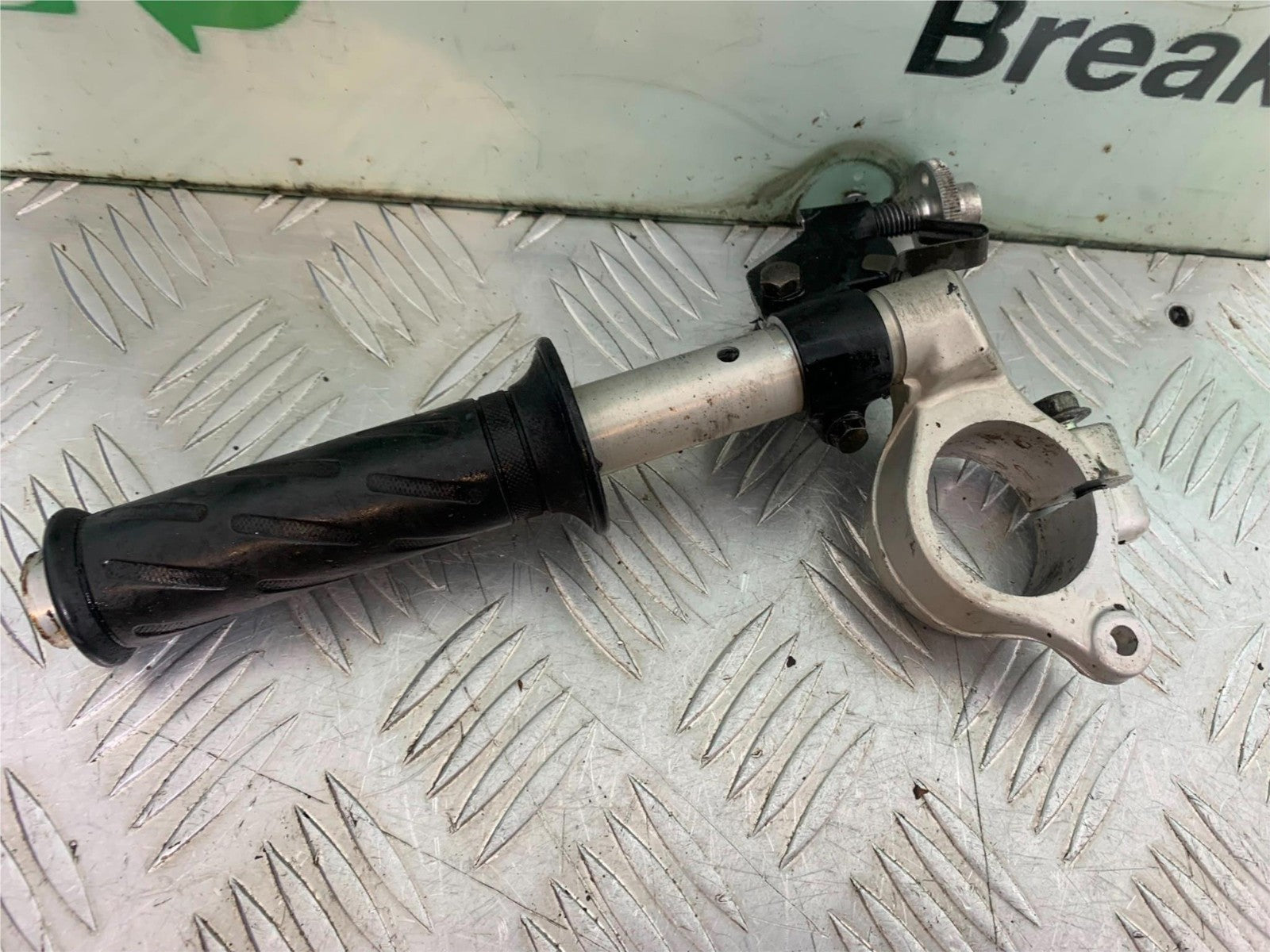 SUZUKI GSXR600 GSXR 600 SRAD LEFT HANDLEBAR  YEAR 1997-2000 (CMB1276)