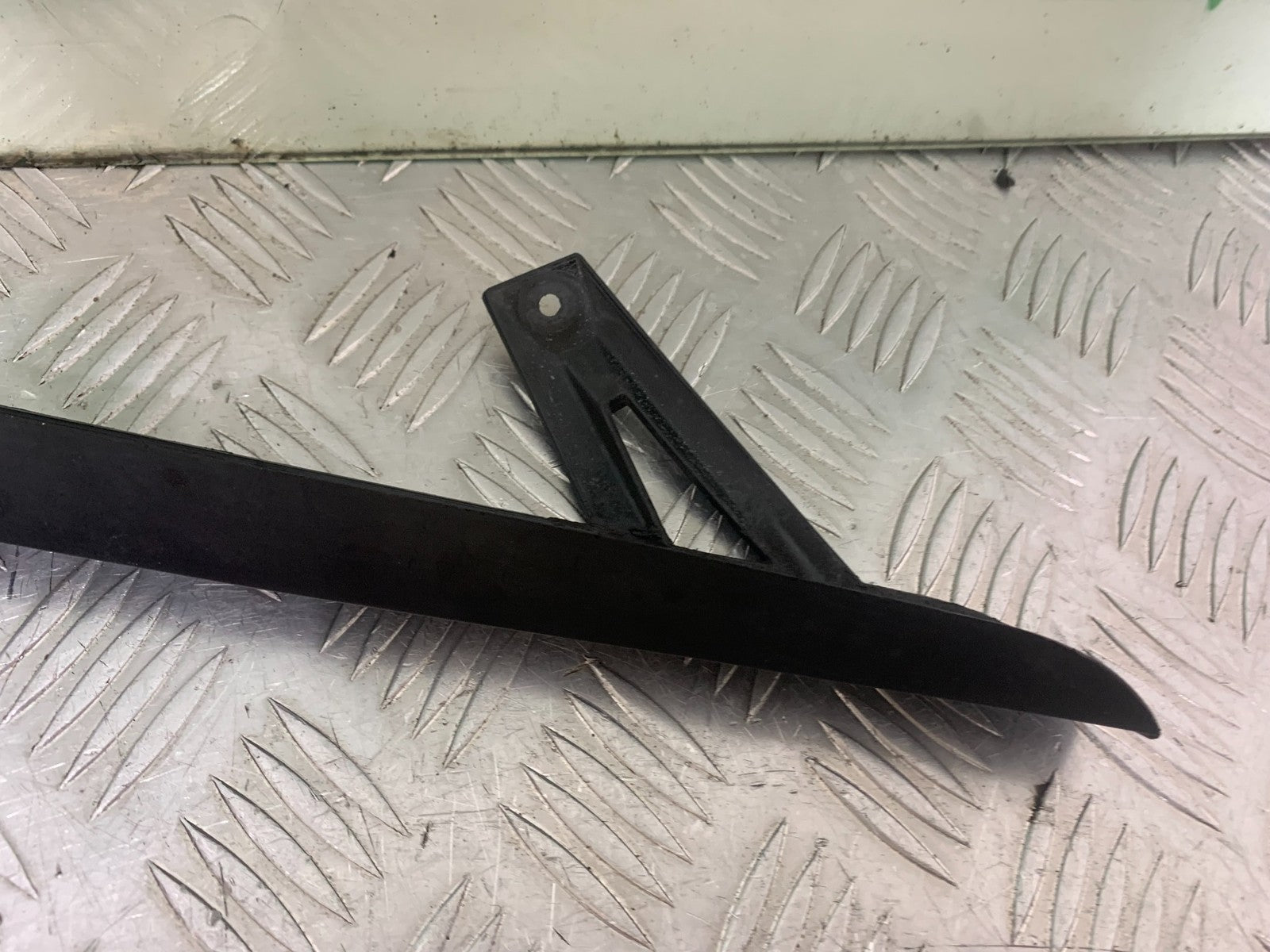 BMW S1000 RR CHAIN GUARD  YEAR 2015-2018 (CMB1246)