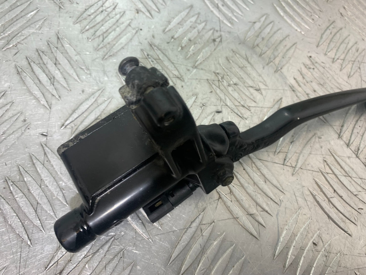 PIAGGIO MP3 250 ie FRONT MASTER CYLINDER YEAR 2007 (CMB1307)