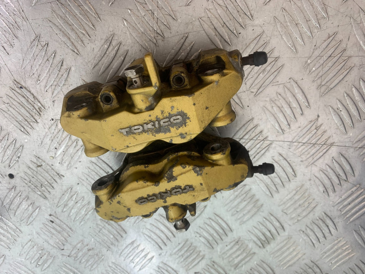 SUZUKI GSXR750 GSXR 750 K4 K5 FRONT BRAKE CALIPERS  2004-2005 (CMB1319)