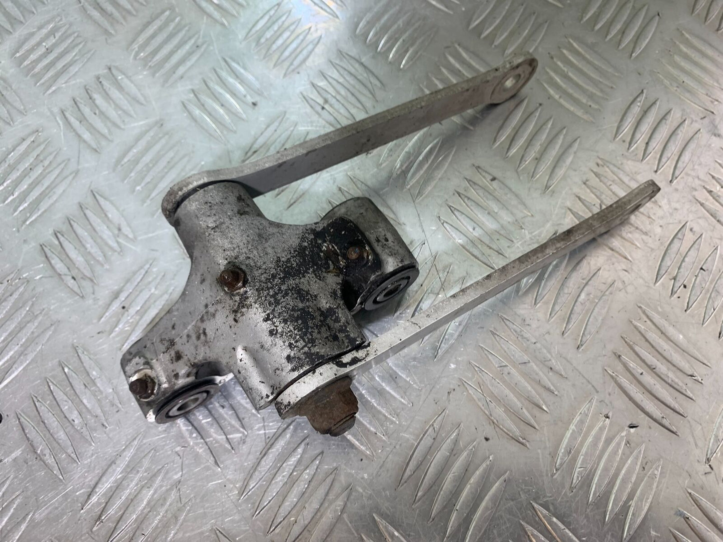 KAWASAKI ZX6R ZX6 J REAR SHOCK LINKAGE  YEAR 2000 (CMB1129)