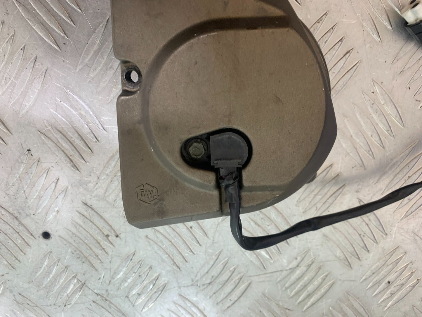 KAWASAKI ZX6R ZX6 J SPROCKET COVER   YEAR 2000 (CMB1129)