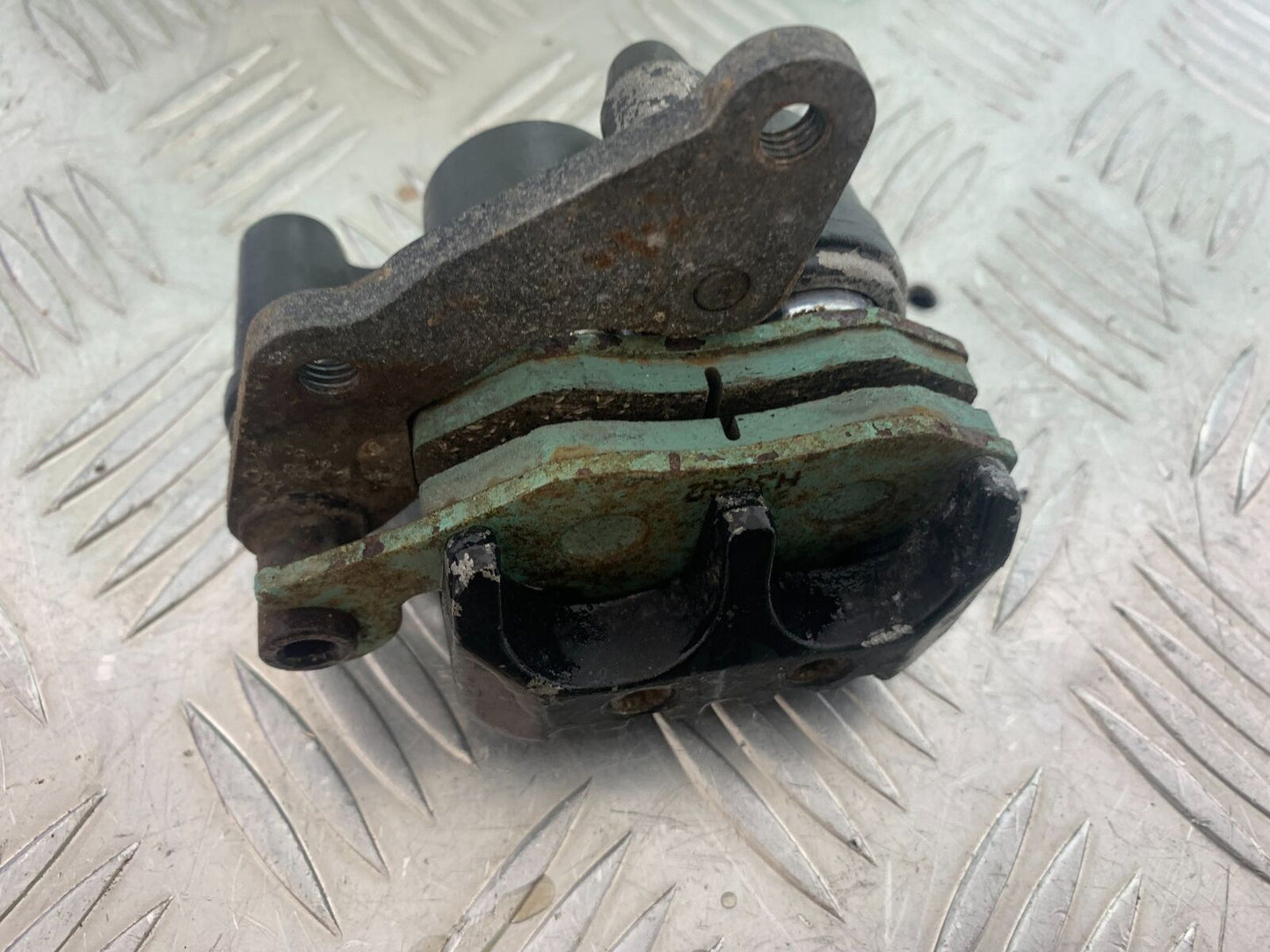 PIAGGIO VESPA GTS 300 FRONT BRAKE CALIPER  YEAR 2010 (CMB1062)