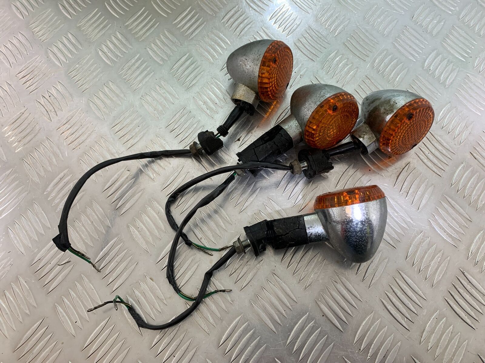 KAWASAKI ZR 750 ZEPHYR 4 X INDICATORS (DAMAGED) YEAR 1991-95 (CMB1008)