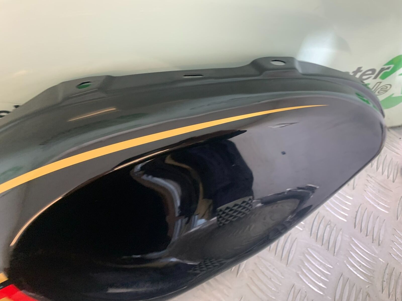 YAMAHA XSR900 XSR 900 LEFT TANK PANEL   YEAR 2021-2022 (CMB1073)