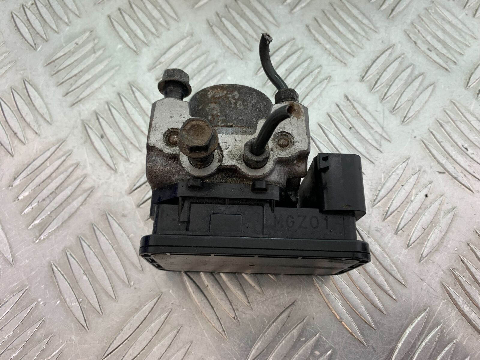 HONDA CBR500R CBR 500 R ABS PUMP  YEAR 2012-16 (CMB1048)
