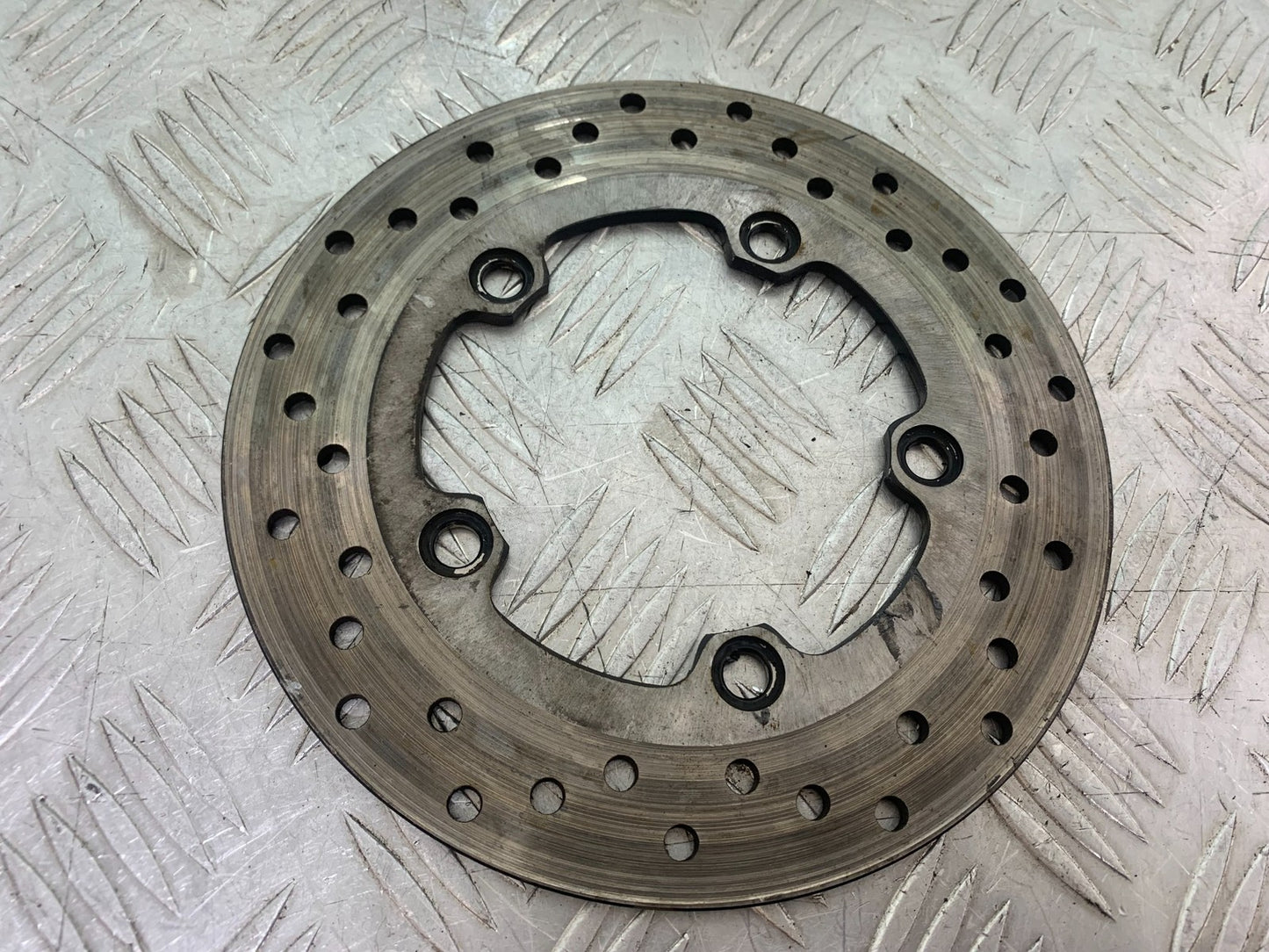 YAMAHA YZF R1 14 B BIG BANG REAR BRAKE DISC    2009-14 (CMB1175)