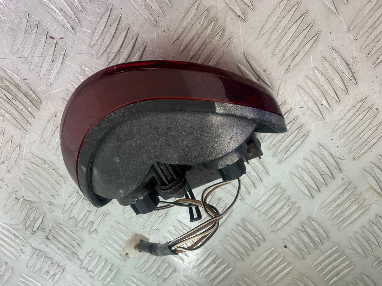 SUZUKI SV650 SV 650 mk1 REAR LIGHT   YEAR 1999-2002 (CMB1160)
