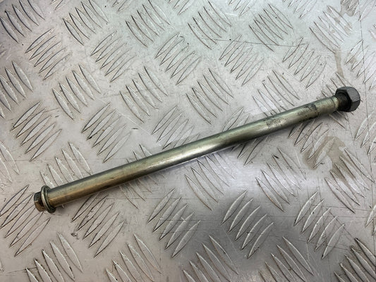 TRIUMPH TRIDENT 660 SWINGARM SPINDLE  YEAR 2021-2024 (CMB1148)