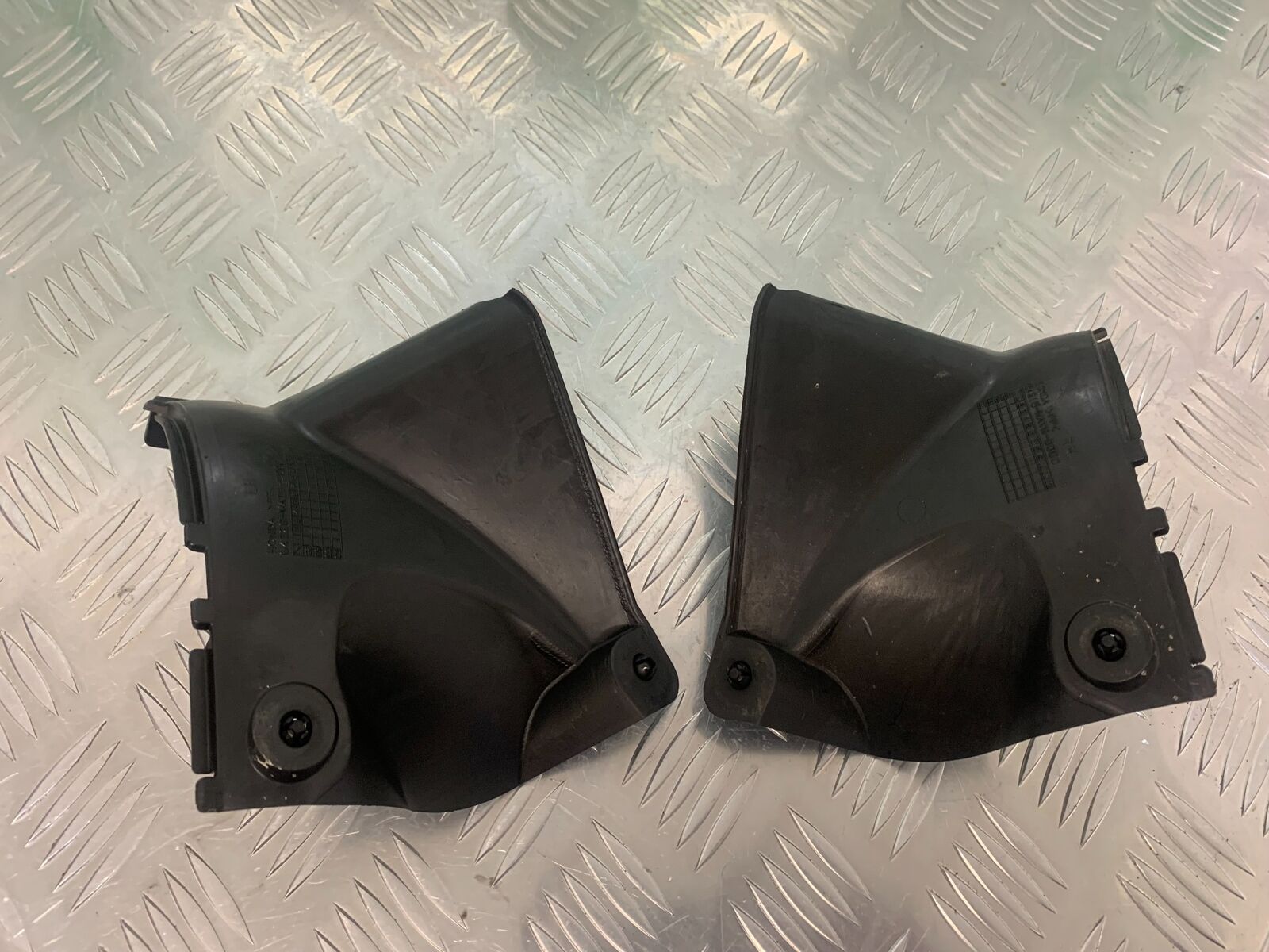 HONDA CBR1100 BLACKBIRD LEFT AND RIGHT INFILLS  YEAR 1999-05 (STOCK 961)